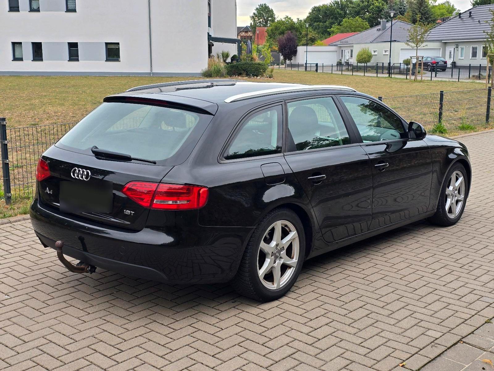 Audi A4 2008 — interior