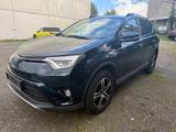Toyota RAV4 Hybrid Style *Navi*Rkamera*sitzH*AHK* - Toyota RAV 4 Gebrauchtwagen in Stuttgart