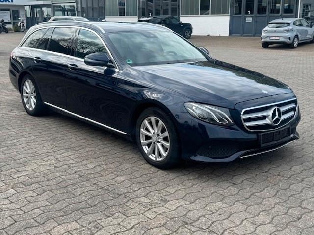 Mercedes-Benz E 220 E T-Modell E 220 d KAMERA