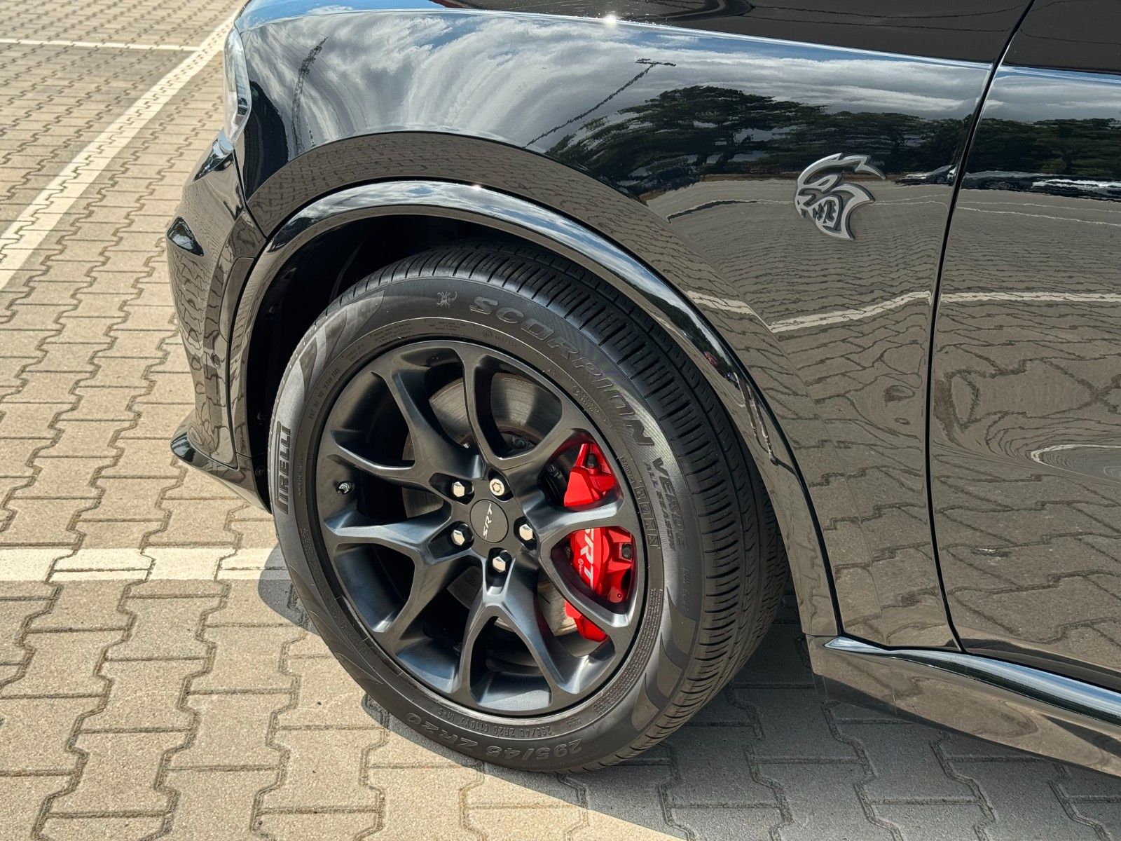 Fahrzeugabbildung Dodge Durango SRT Hellcat 6,2l Hemi Deutsche 1.Hand