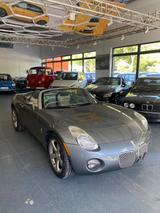 Pontiac Solstice Cabrio Roadster  ähnlich Opel GT - Pontiac mit Benzin-Antrieb