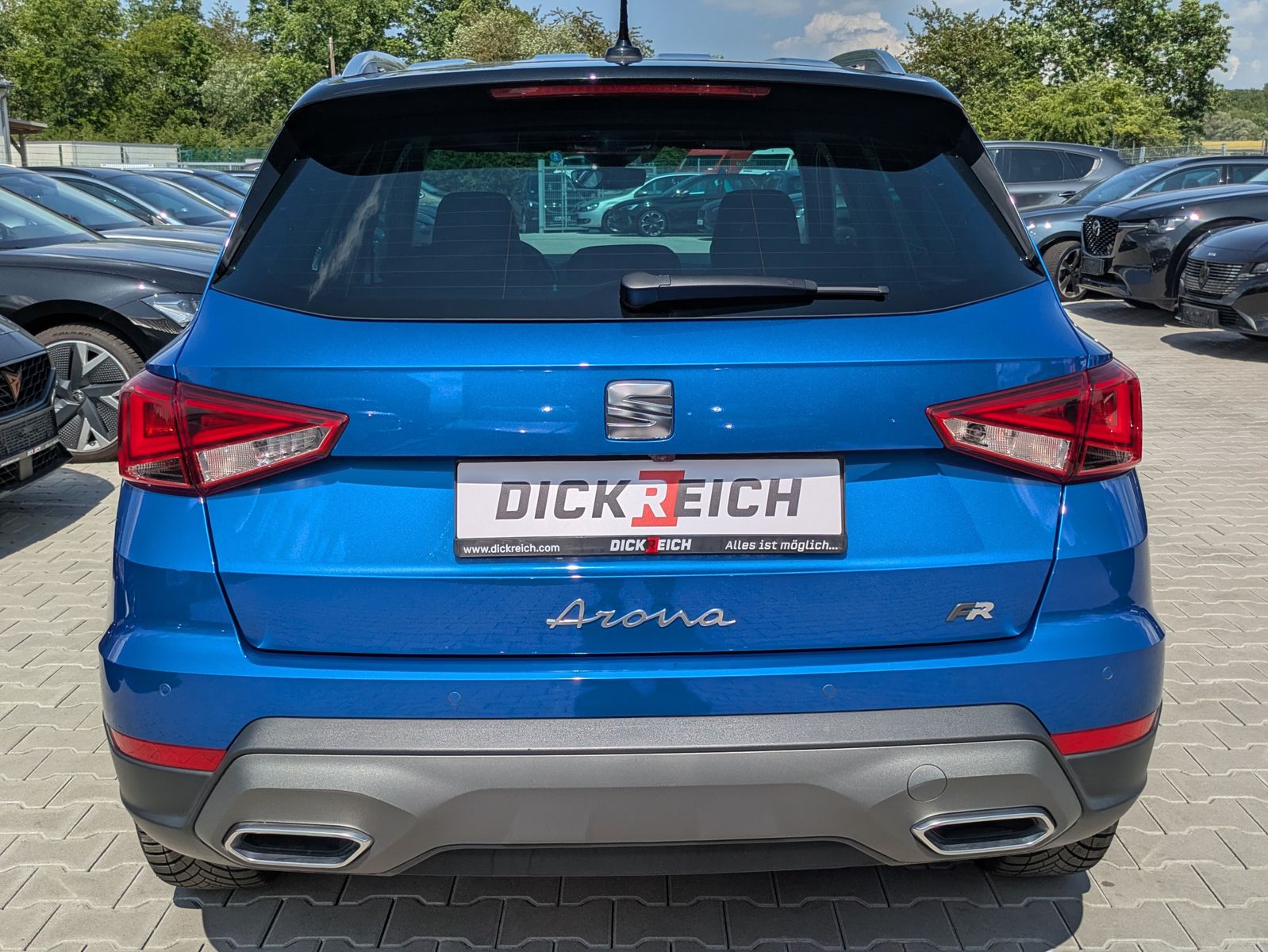 Fahrzeugabbildung SEAT Arona 1.0 TSI FR DSG AHK*ACC*LED*APP*DAB*KAMERA