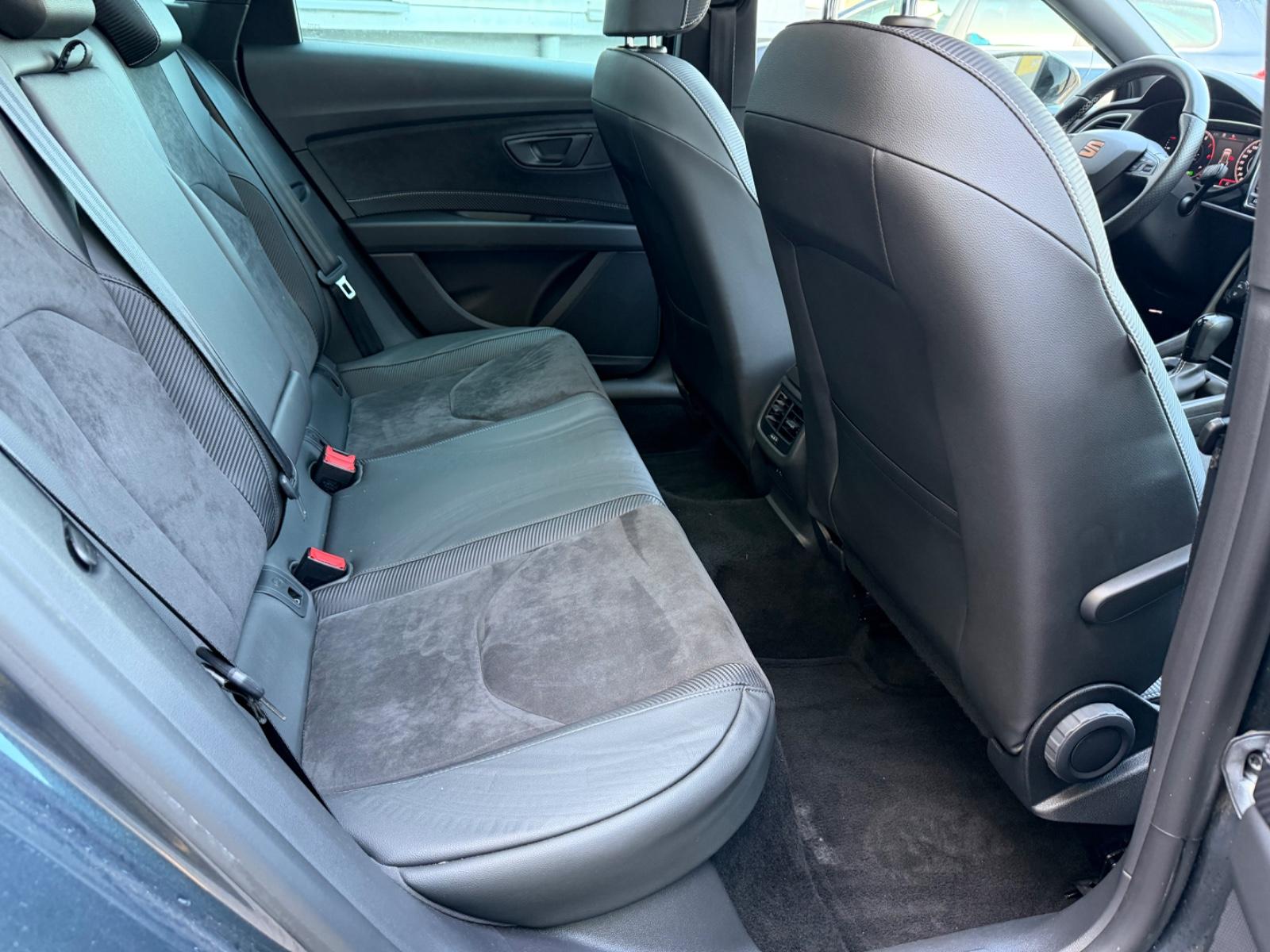 SEAT Leon ST Cupra 300 4Drive LEDER/NAVI/PANO/SHZ/AHK, миниатюра 25