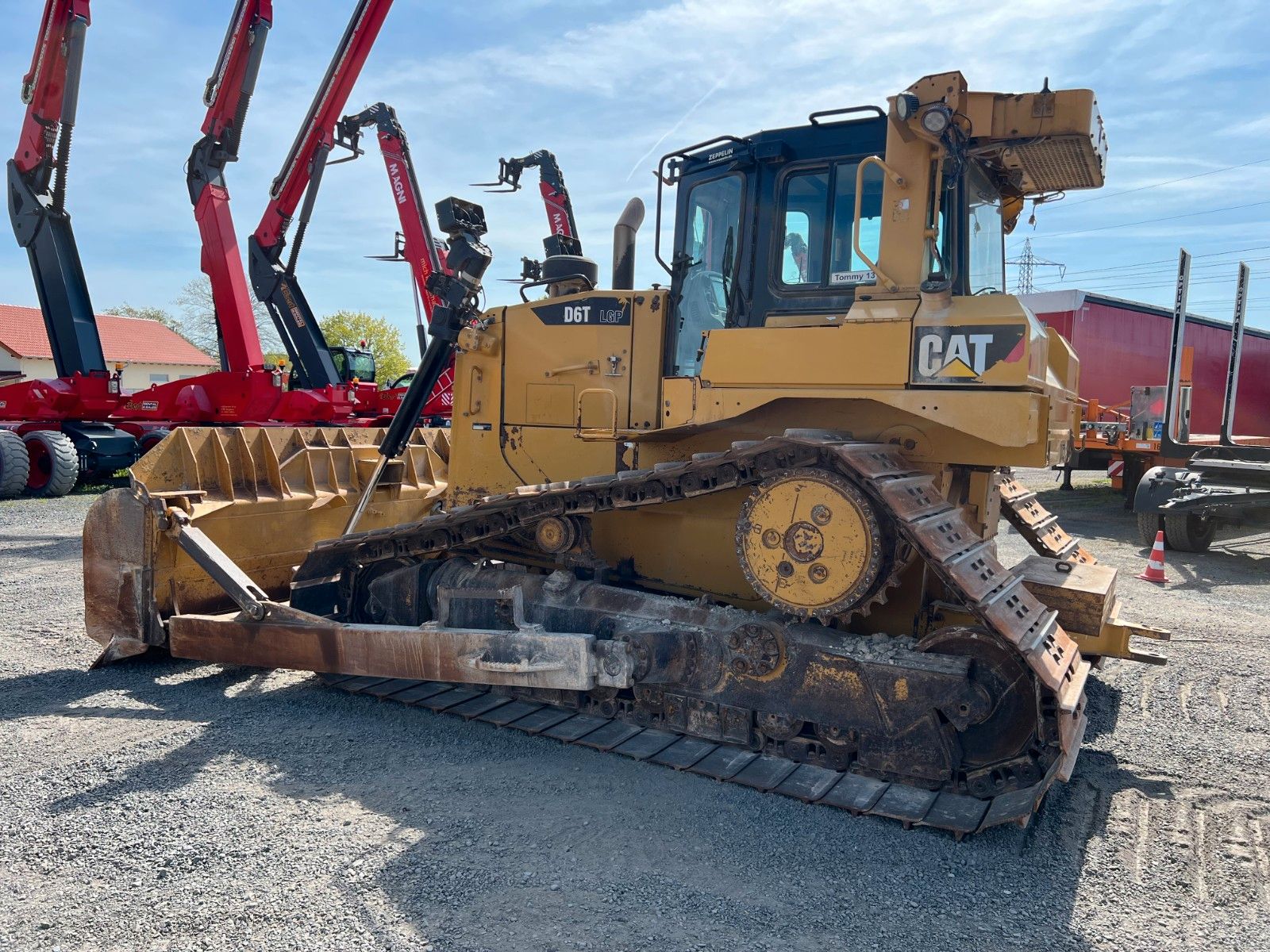 Fahrzeugabbildung CAT D6T LGP / 2014 / 16.261h / Klima / Ripperventil