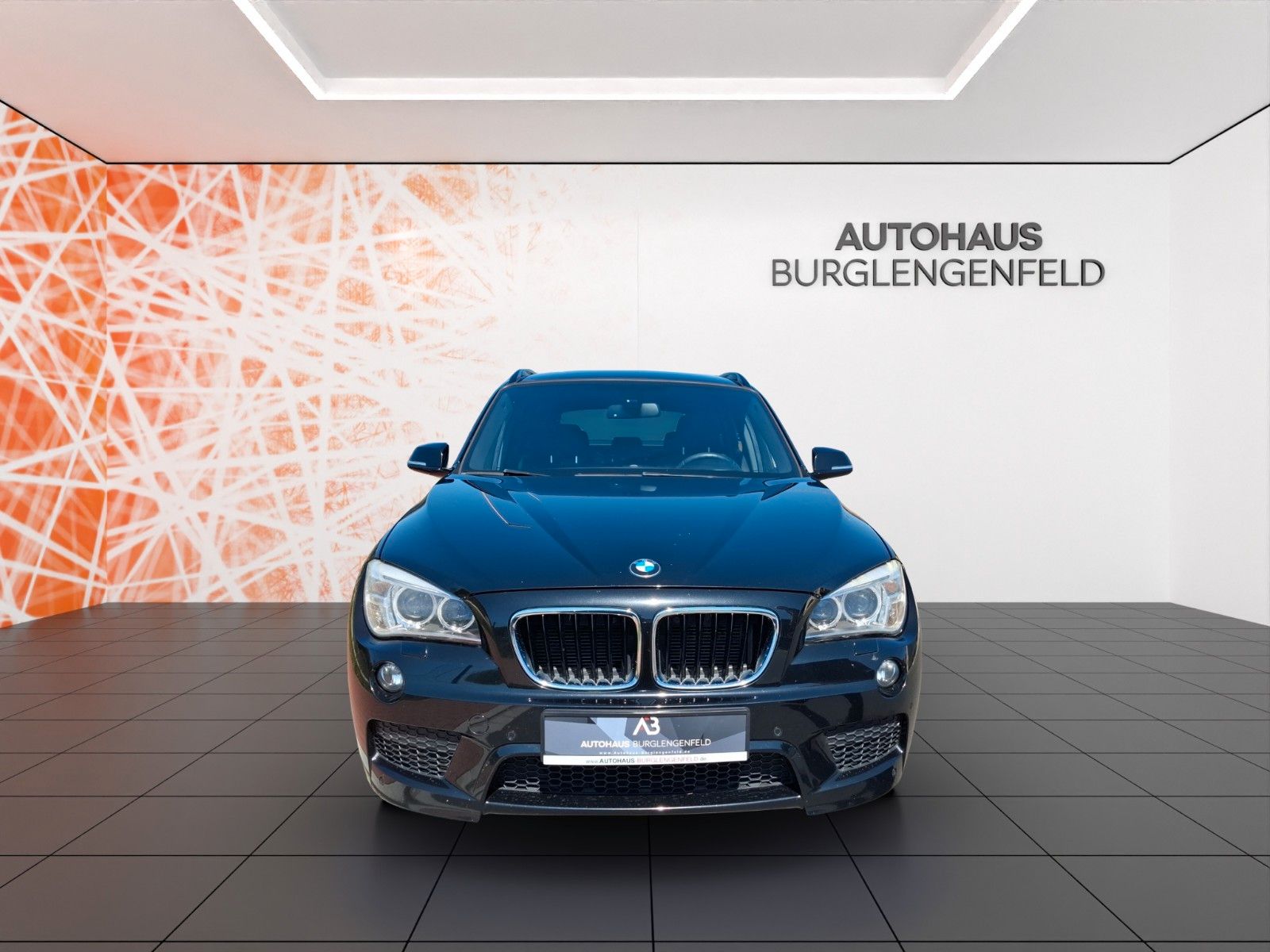 Fahrzeugabbildung BMW X1 18d xDrive ! M-Paket ! AHK !