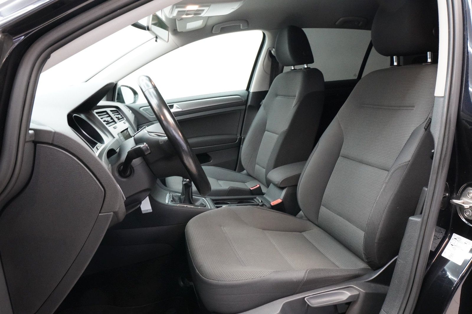 Fahrzeugabbildung Volkswagen Golf VII Lim. Comfortline BMT