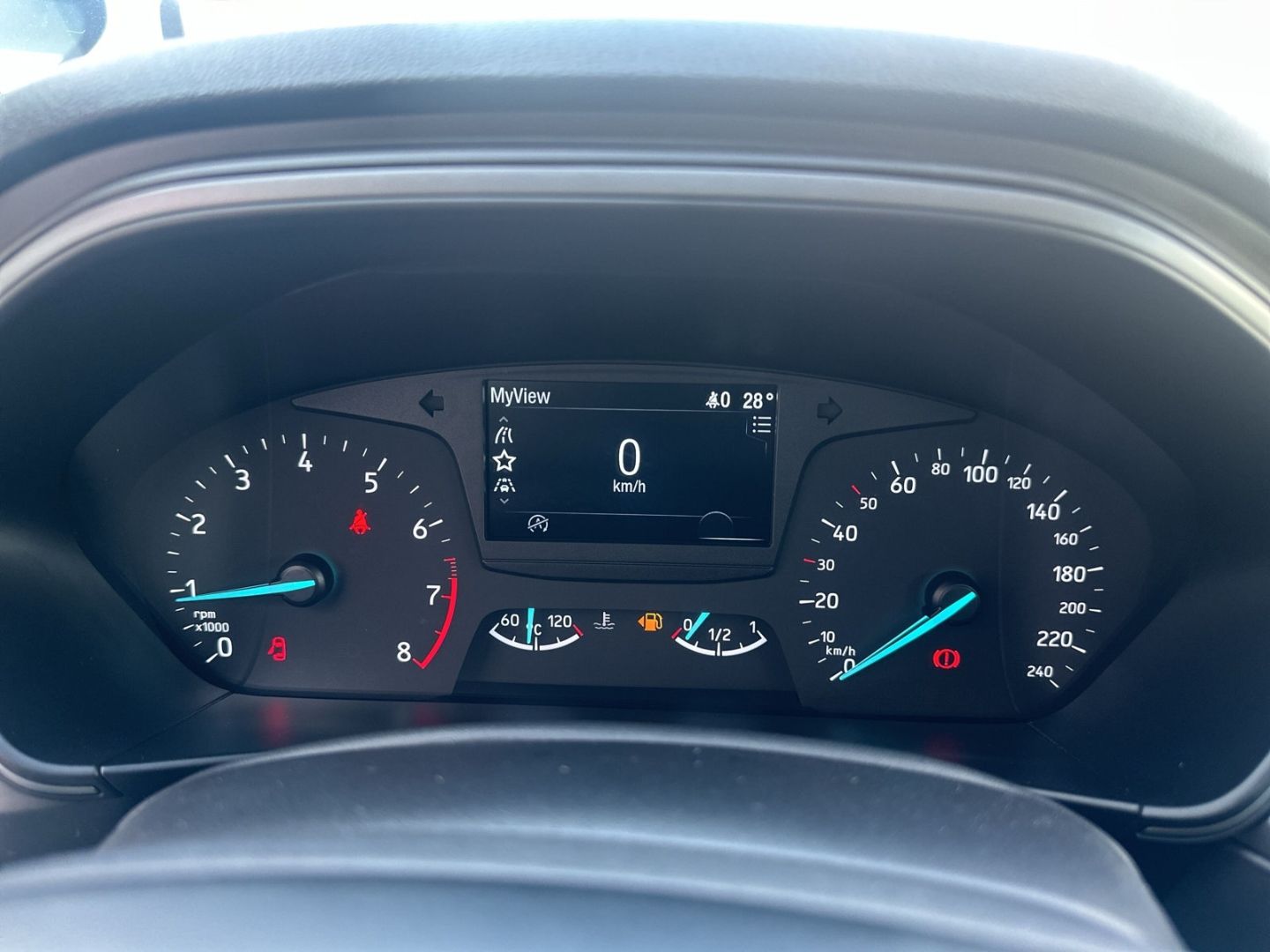 Fahrzeugabbildung Ford Focus Turnier + Sitzheizung +Lenkradheizung +Spu