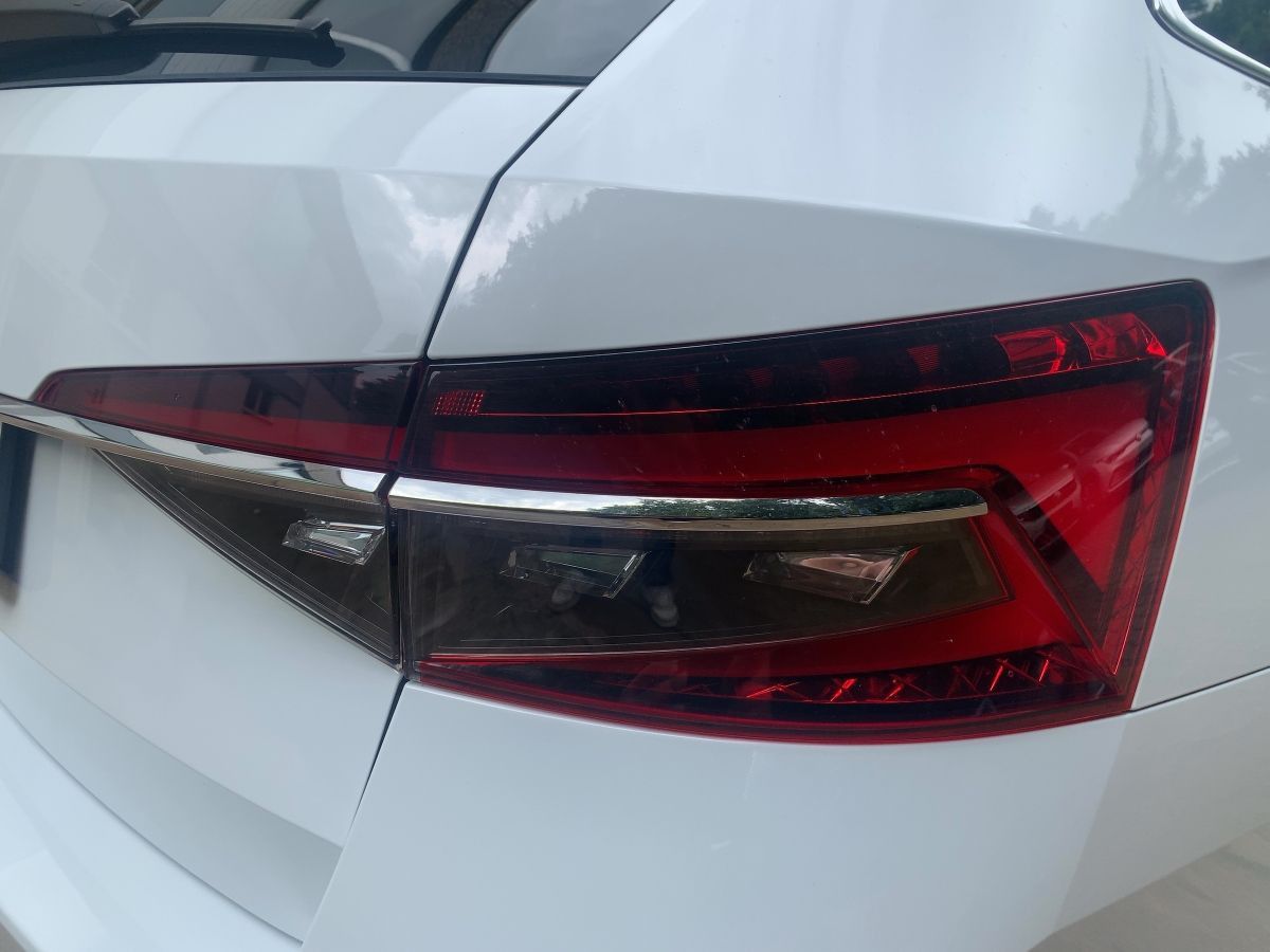 Skoda Superb - Bild 15