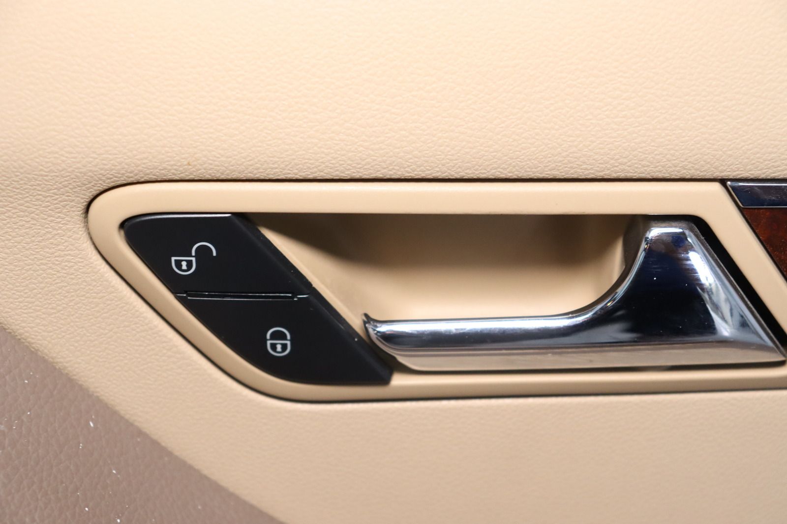 Fahrzeugabbildung Mercedes-Benz R 350 CDI 4MATIC lang * DIS * Pano * 7-Sitze
