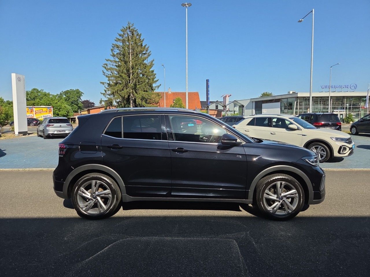 Volkswagen T-Cross 1.5 TSI R-Line/Assist-Paket/Navi/Rear Vi imagem 3