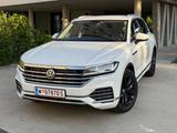 Volkswagen Touareg 3.0 V6 TDI SCR 170kW 4MOT DRIVE Tiptr. - Volkswagen Touareg DRIVE mit Diesel-Antrieb