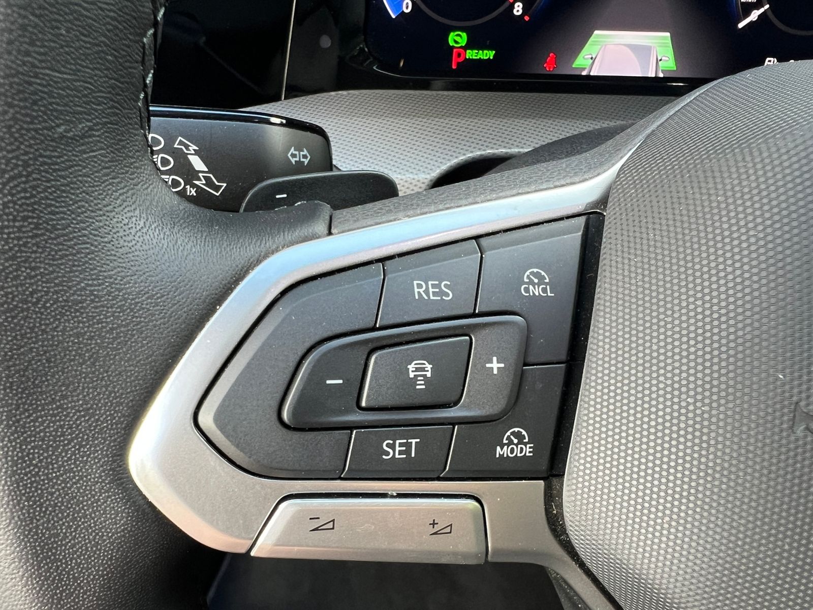 Fahrzeugabbildung Volkswagen Golf VIII Variant Style 1.5 eTSI DSG *LED, ergoA