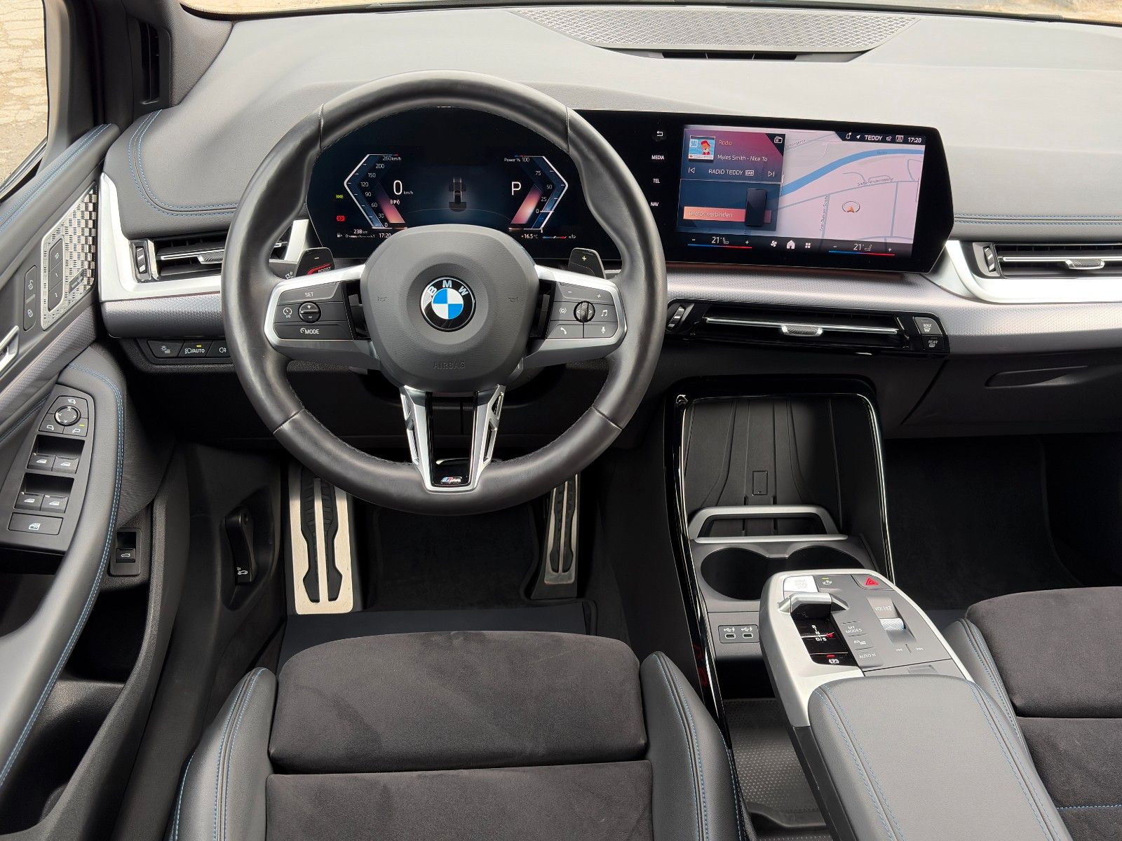 Fahrzeugabbildung BMW 218i Active Tourer M Sport Alcan. Massage CAM