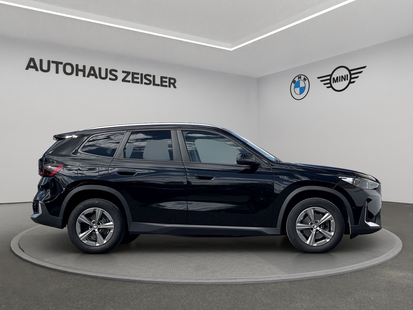 BMW X1 sDrive18i Automatik Head-Up 360°Kamera foto 3