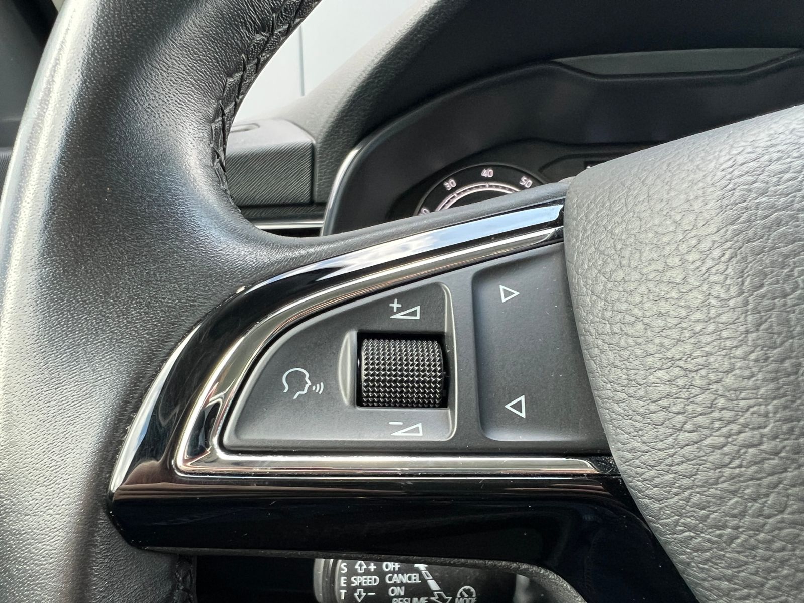 Fahrzeugabbildung SKODA Kamiq Ambition 1.0 TSI * AHK, LED, ACC, SmartLin