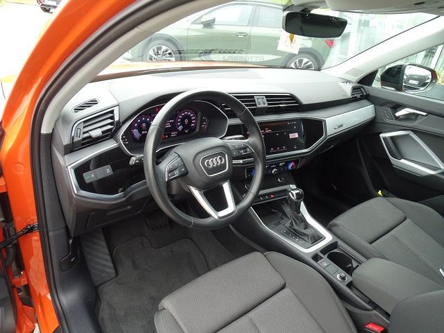 Q3 35 TFSI advanced / Optik-Paket