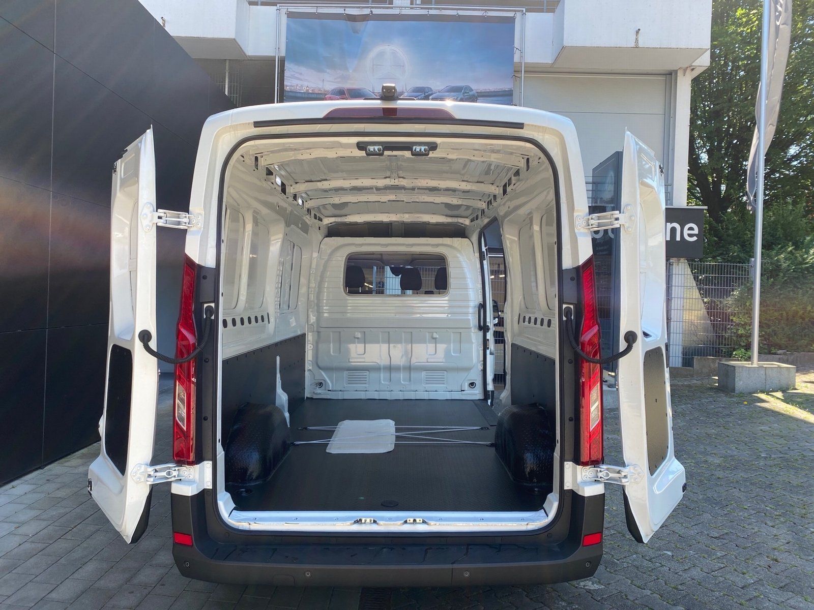 Fahrzeugabbildung Maxus Deliver9 Luxury FWD L3H2 *AKTION*