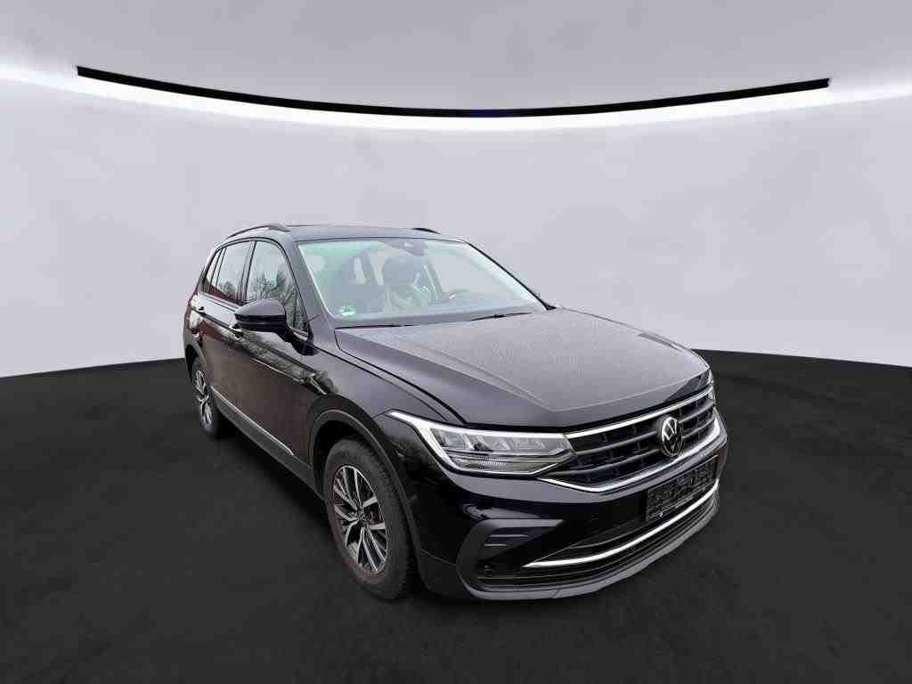 Volkswagen Tiguan — fotografia 2