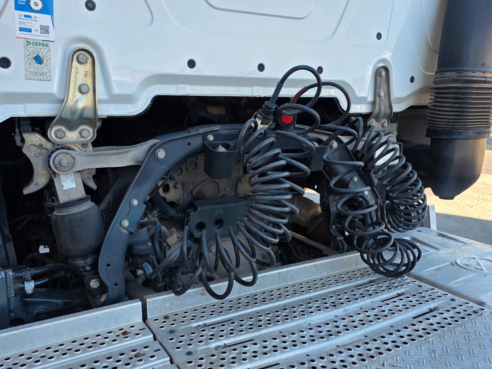 Fahrzeugabbildung Mercedes-Benz Actros 1846 LS Hydraulik, ADR, 2 x Nebenantrieb