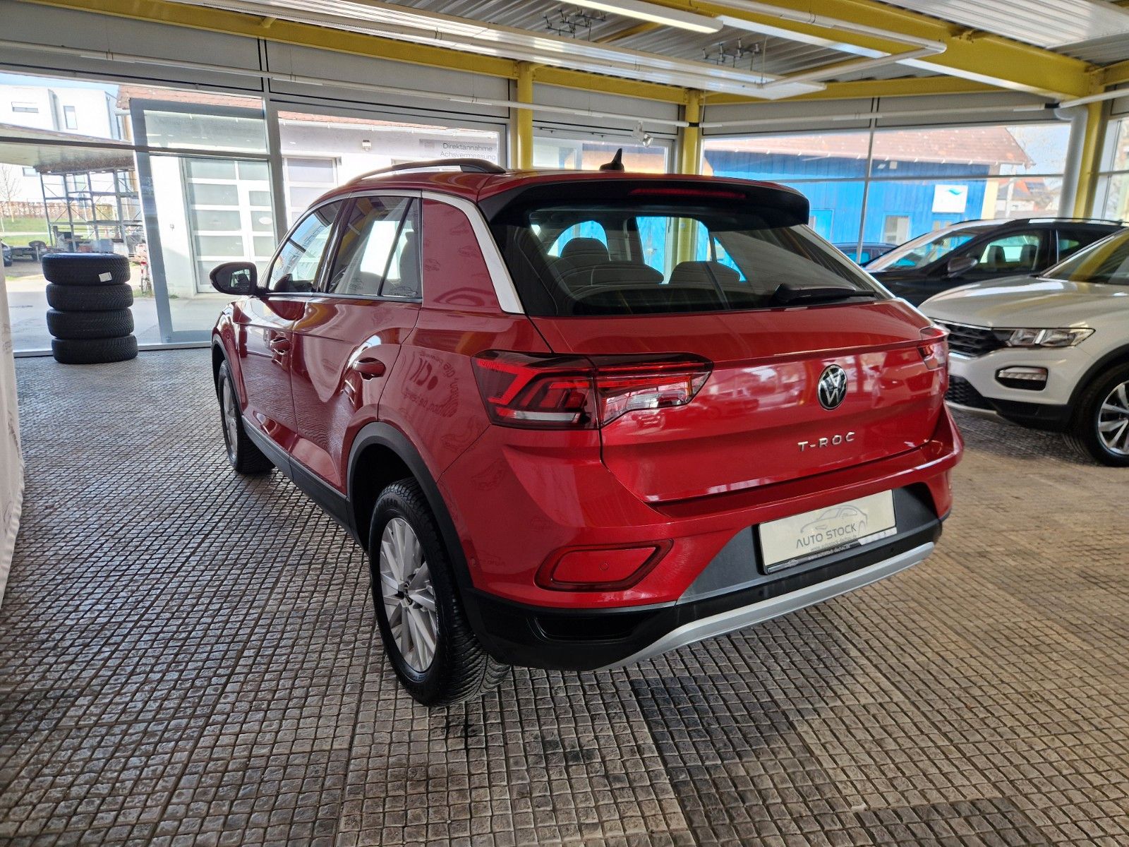 Volkswagen T-Roc 1.0 TSI Life LED PDC Navi Sitzheiz. App Co foto 7
