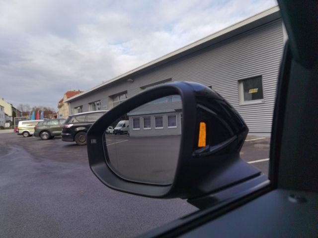 Passat 1.5 eTSI Business AHK+NAVI 7-Gang-DSG