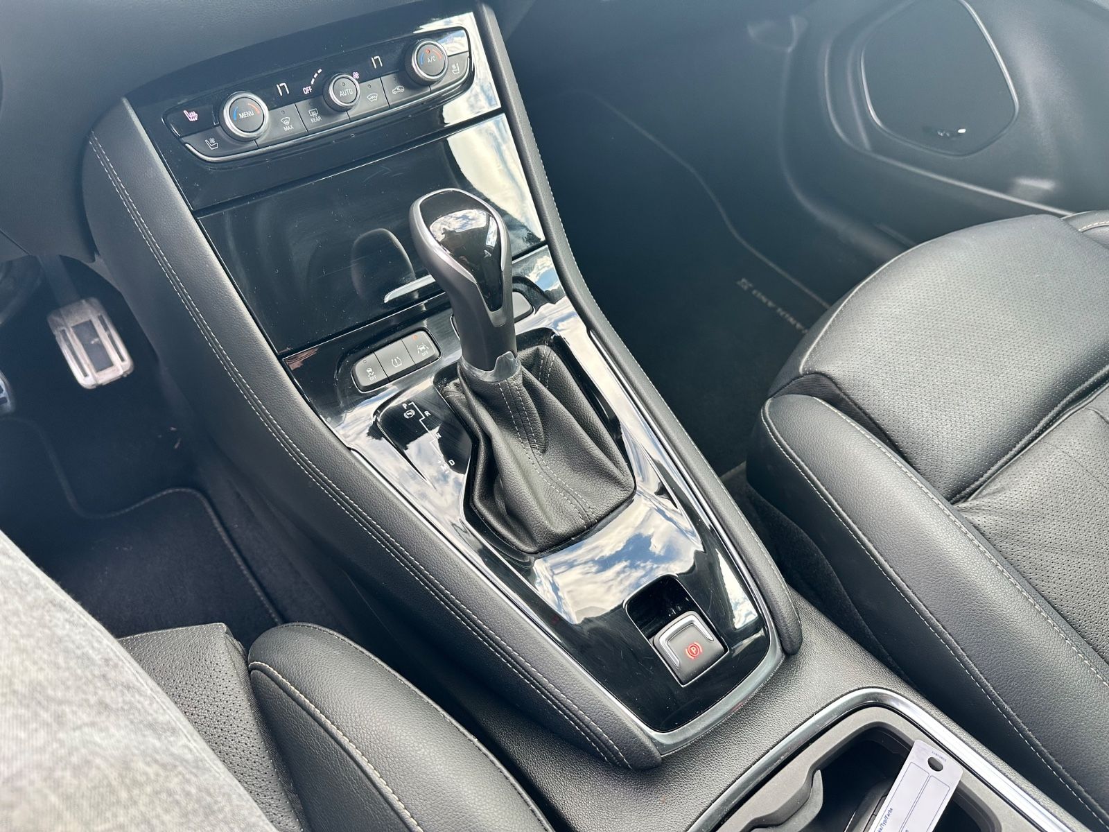 Fahrzeugabbildung Opel Grandland Ultimate*Automatik*Nur an Händler