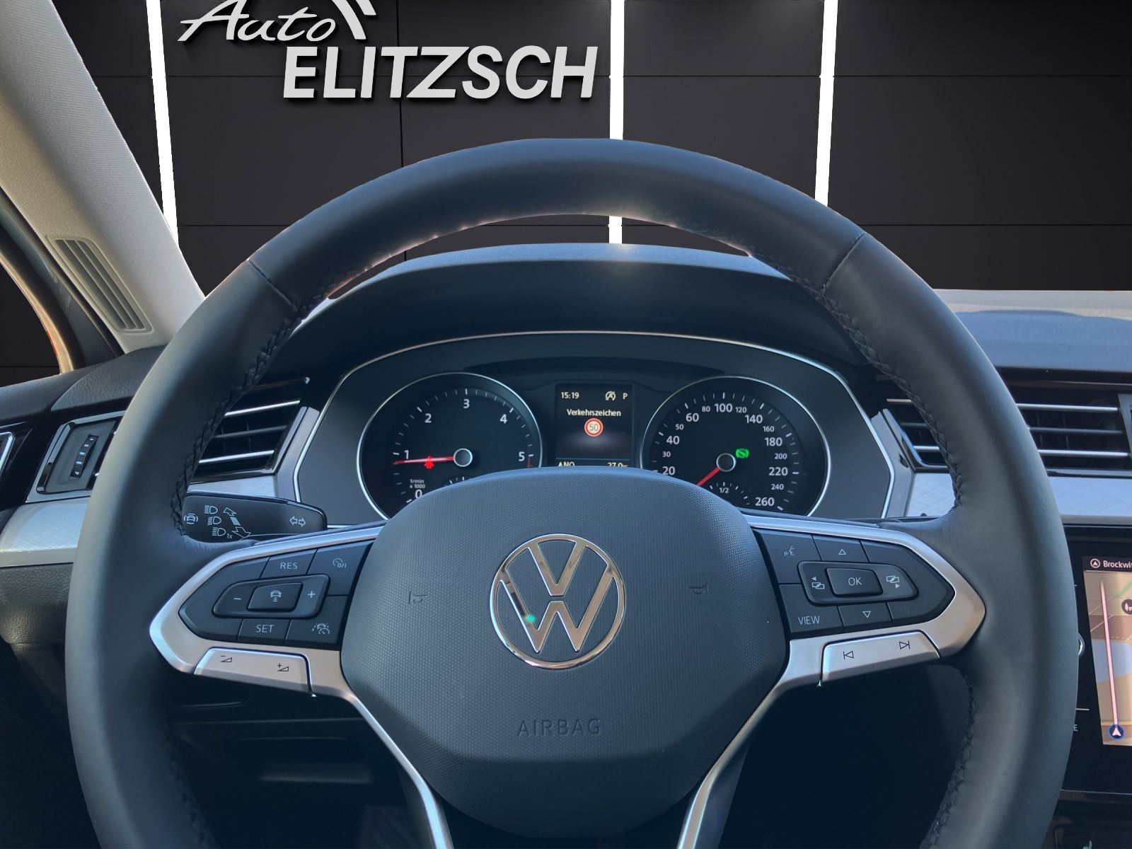 Fahrzeugabbildung Volkswagen Passat Variant TDI Business DSG LED Navi ACC RFK