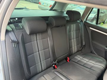 Volkswagen Golf - 12