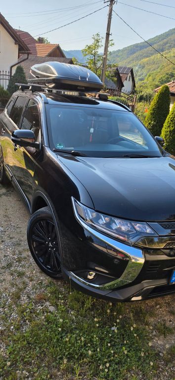 Image of Mitsubishi Outlander