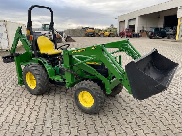 John Deere 4115 Traktor Allrad Baggeranbau