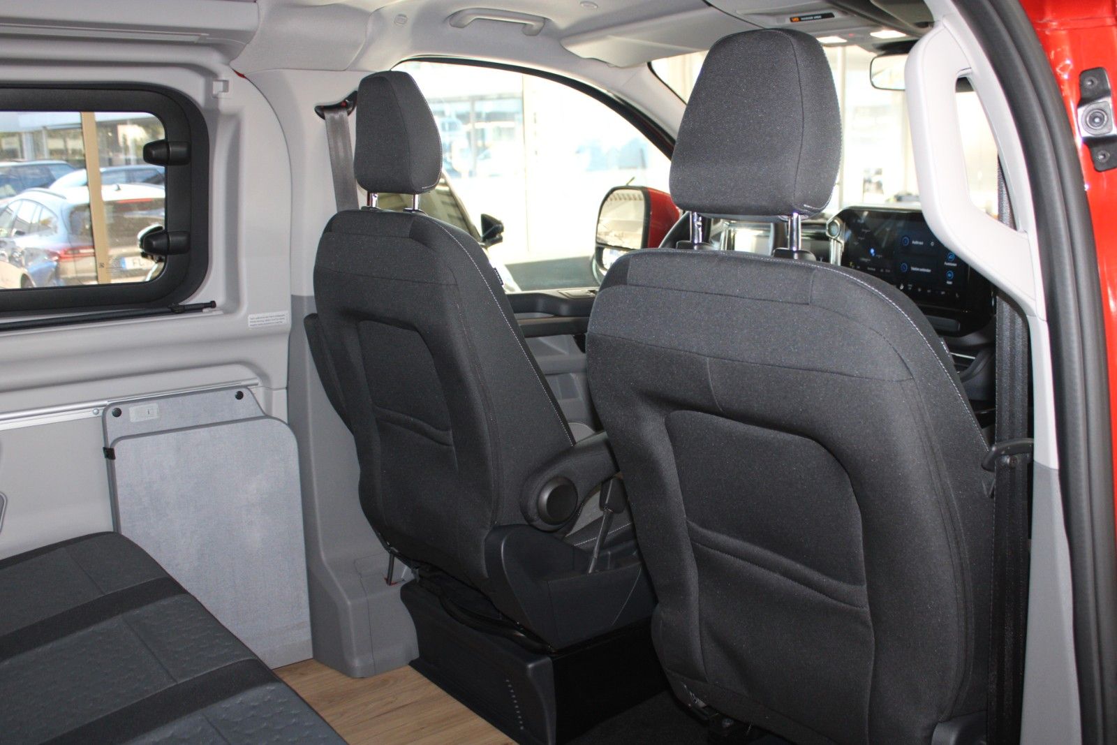 Fahrzeugabbildung Ford NUGGET L1 Titanium Aut. MARKISE + Aufstelldach