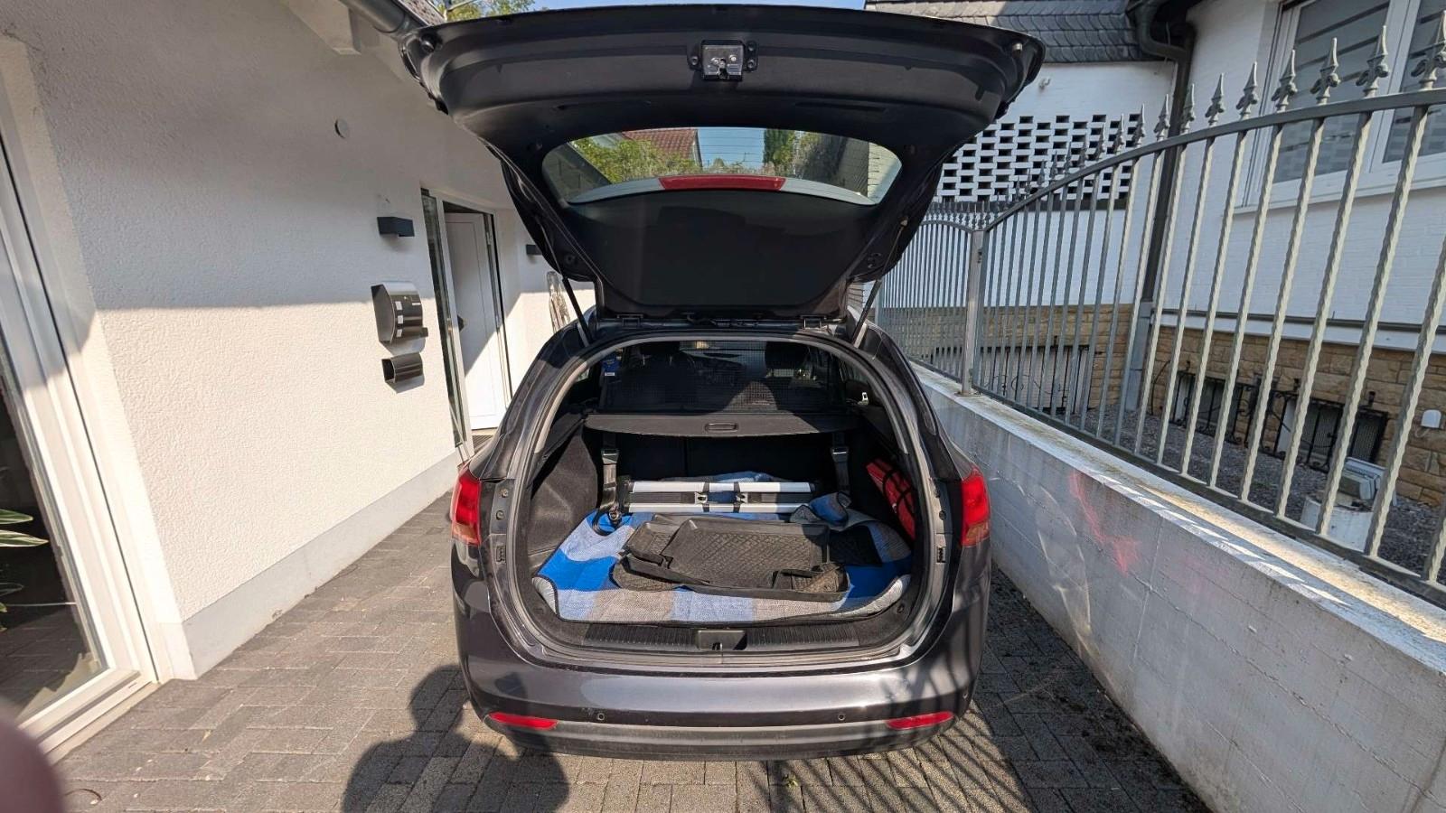 Kia cee'd Sportswagon 1.6 GDI DCT Spirit, AHK, Navi