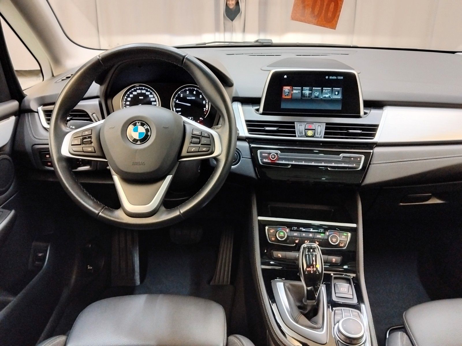 BMW 220 Active Tourer (06/2026, Benzin)