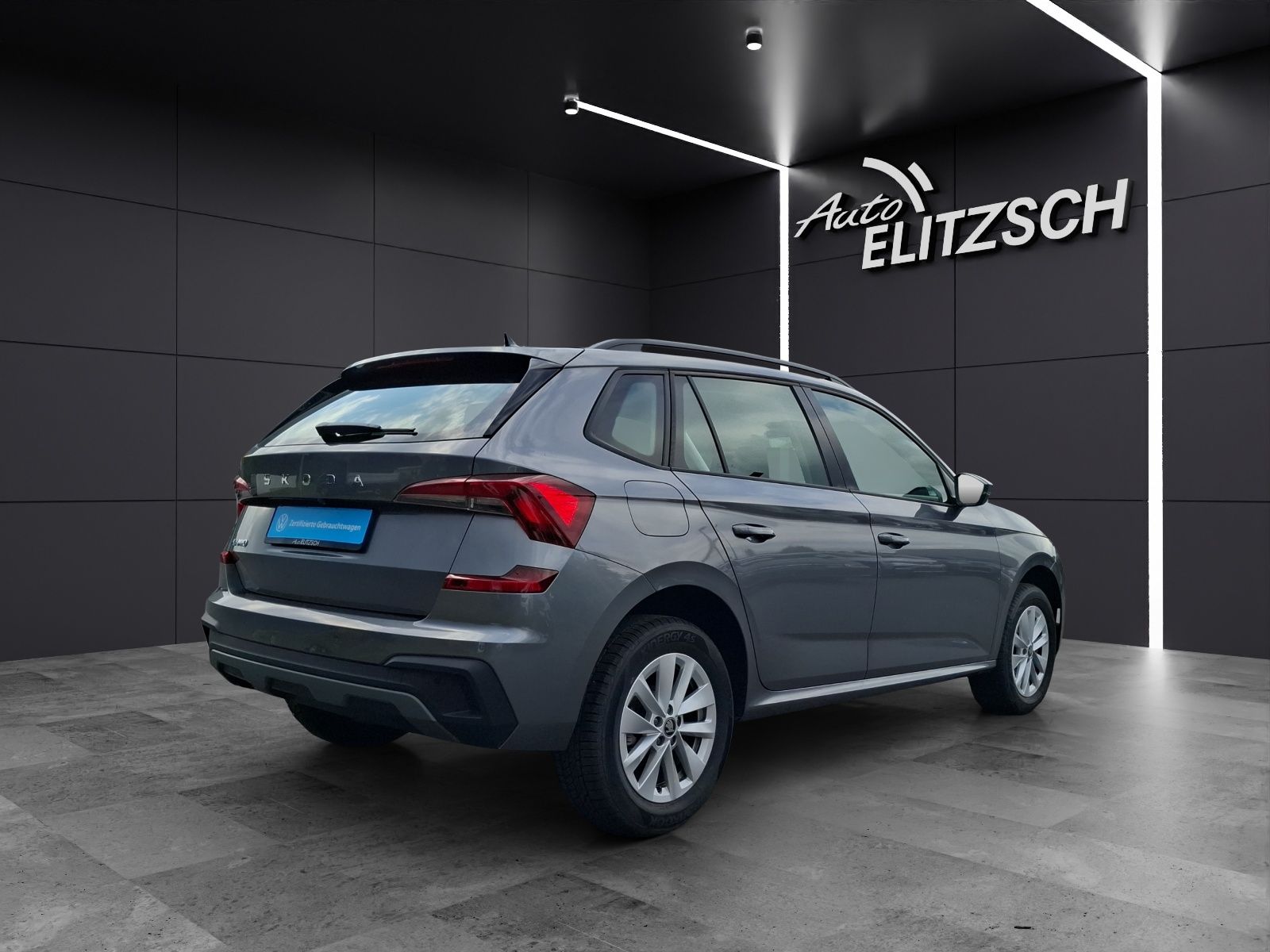 Fahrzeugabbildung SKODA Kamiq TSI Selection DSG LED Navi AID ACC RFK SHZ