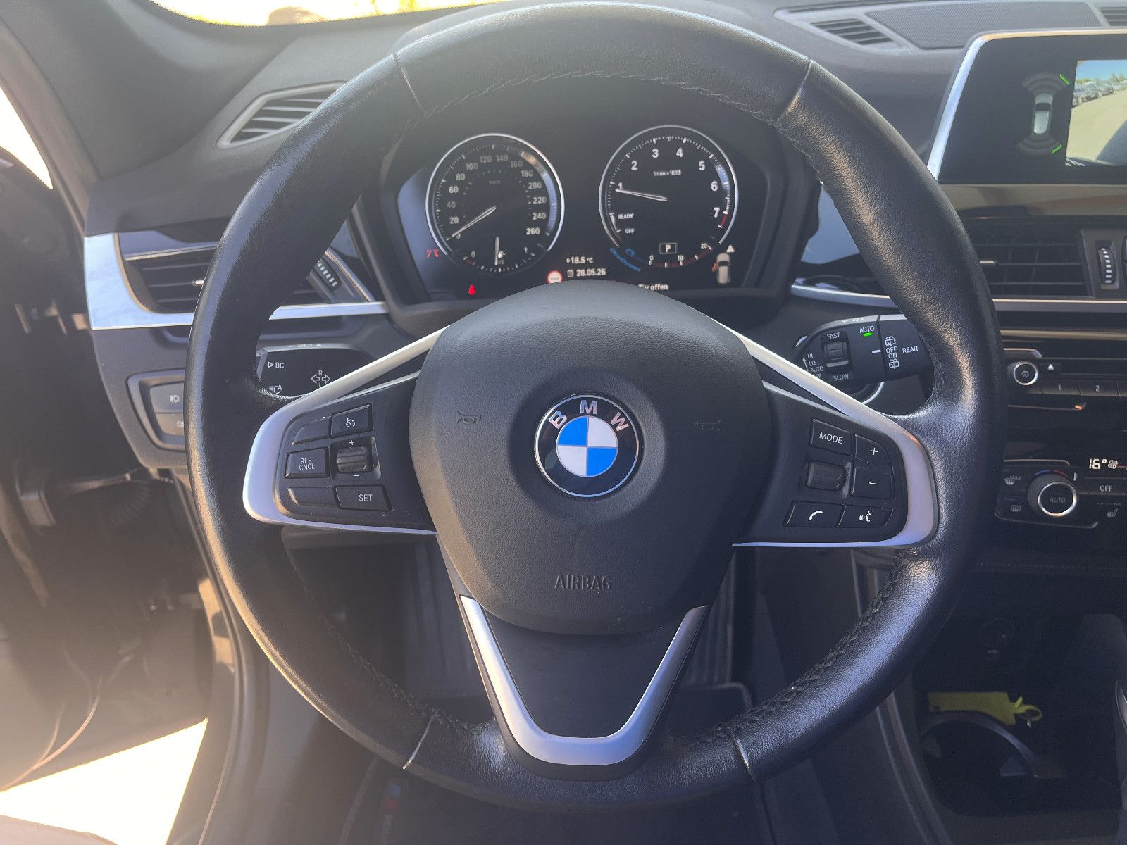 Fahrzeugabbildung BMW X1 xDrive25i Sport Line Steptronic