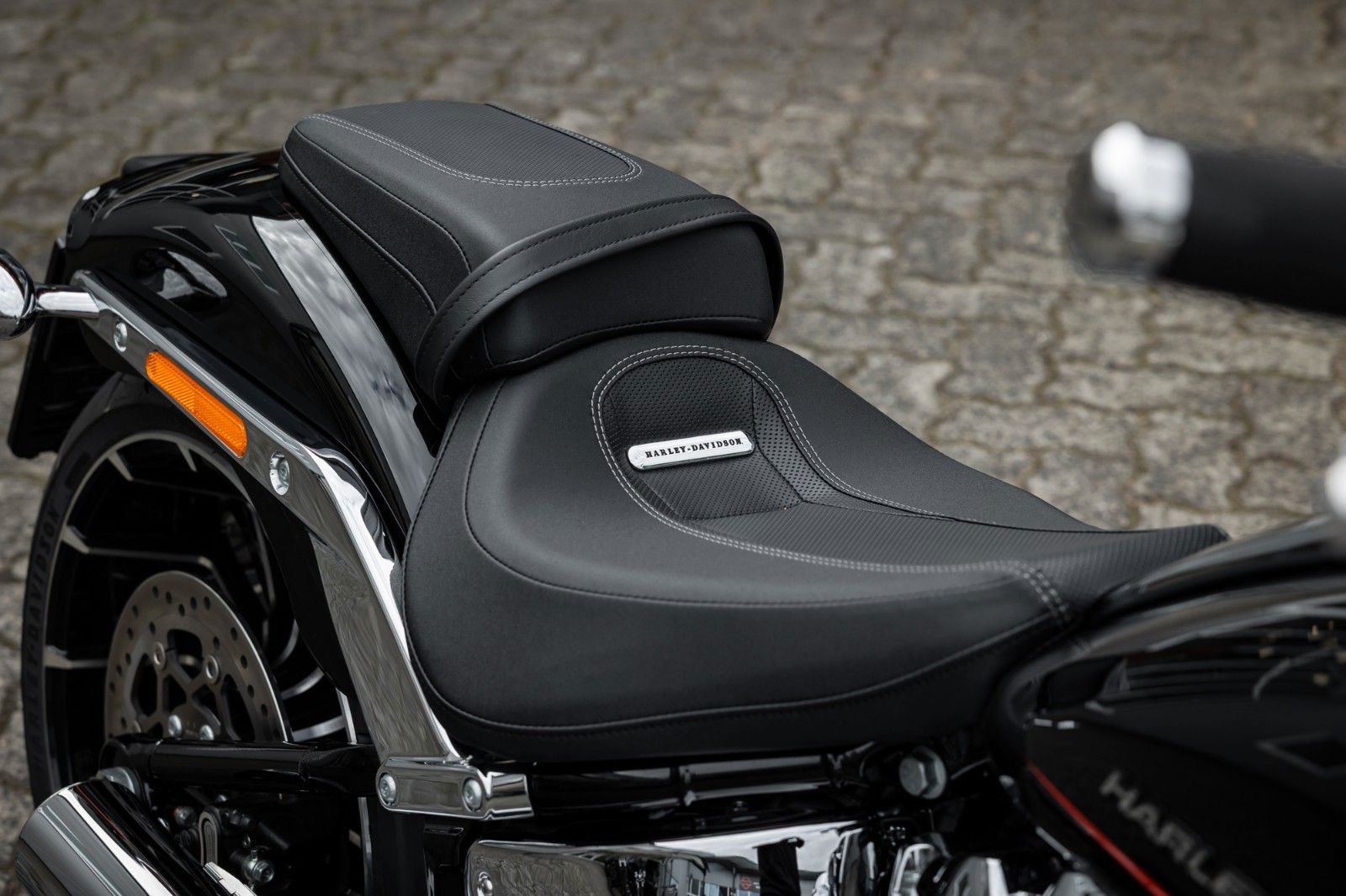 Fahrzeugabbildung Harley-Davidson FXBR Breakout 117 cui -Jekill & Hyde -