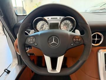 2010 Mercedes-BENZ SLS AMG — миниатюра 14