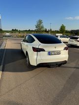Tesla Model Y Long Range Dual Motor AWD Long Range - Tesla in Stuttgart