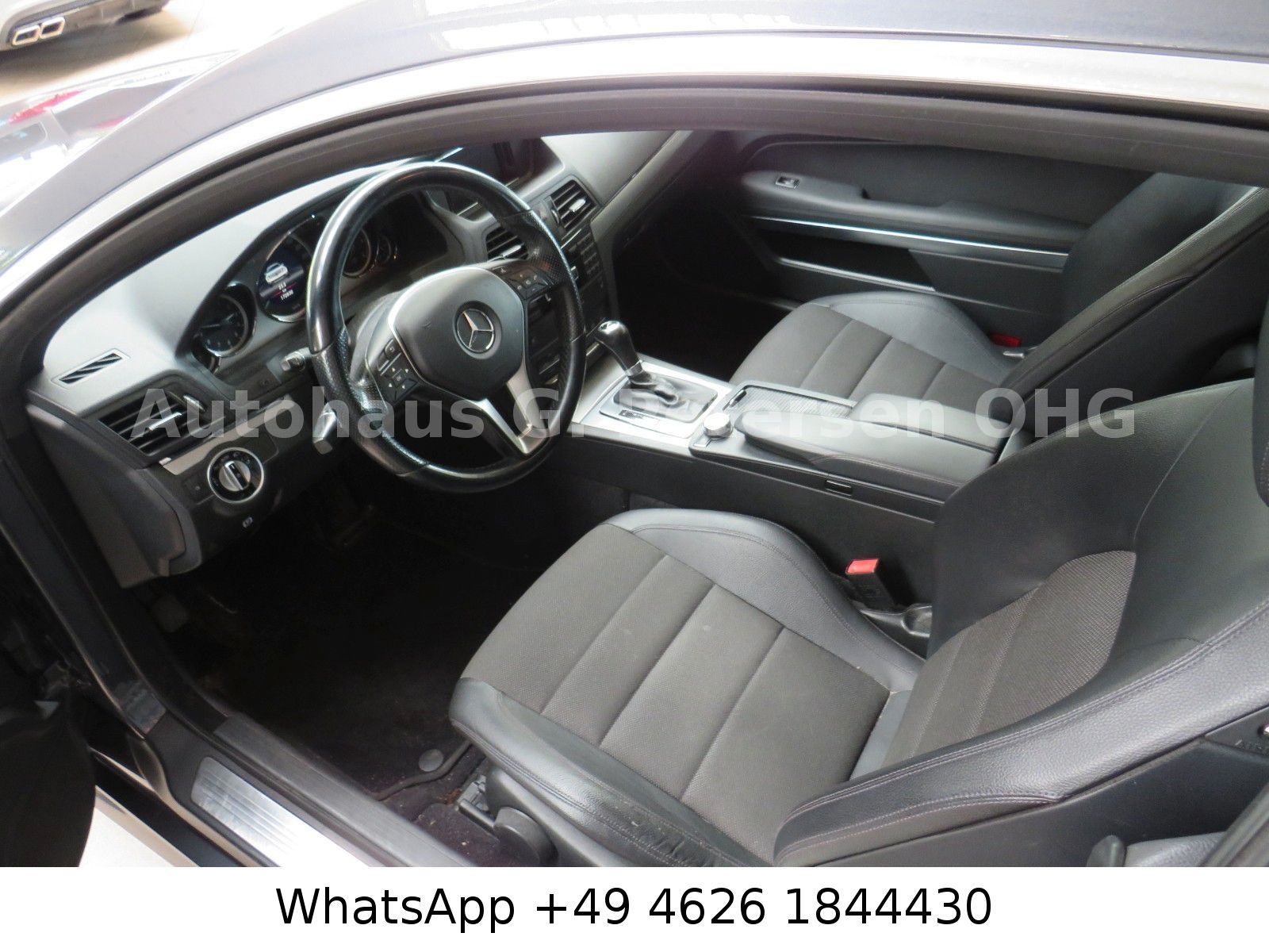 Fahrzeugabbildung Mercedes-Benz E 220 Coupe*Sport*Xenon*18Zoll*SHZ*Navi