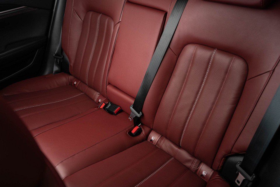 Fahrzeugabbildung Mazda 6 Kombi 2.5i 194PS A/T HOMURA SUNR