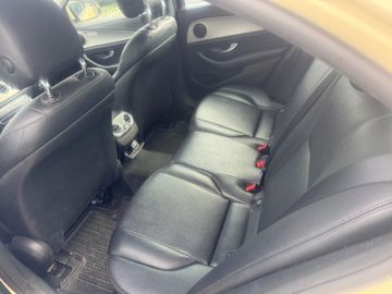 Mercedes E 200 - 9