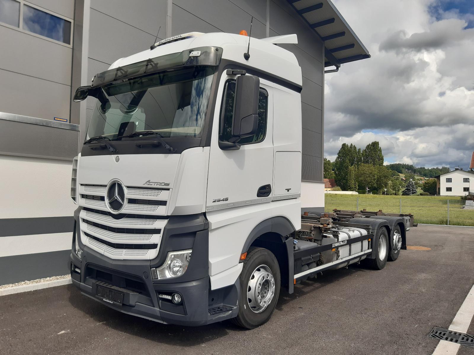 Mercedes-Benz Actros 2545L Solostar Stream Lenkachse 6x2/4