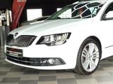 Skoda Superb Combi 1.8 TSI Elegance Pano/Xenon/Nav/AHK - Skoda Superb bis 15.000 Euro