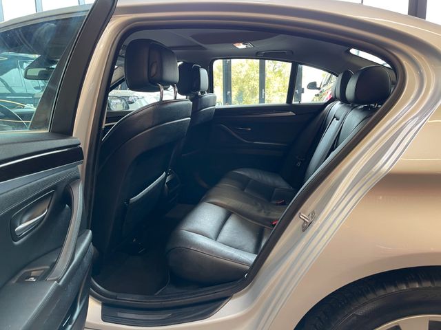 BMW 525d Lim. Aut.*NAVI*PDC*SHZ*STARTSTOP*VOLLLEDER*