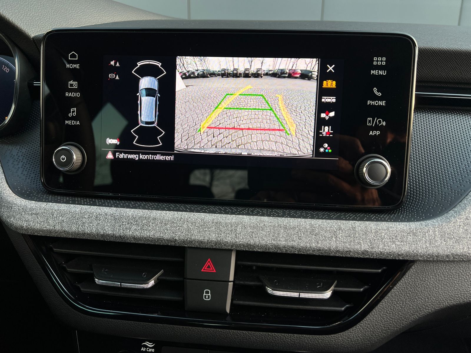 Fahrzeugabbildung SKODA Kamiq Drive 1.0 TSI DSG *AHK, Matrix, ACC, Smart