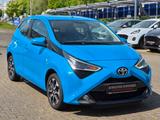 Toyota Aygo x-play club/Navi/Kamera/Garantie/1.Hand - Toyota Gebrauchtwagen in Duisburg