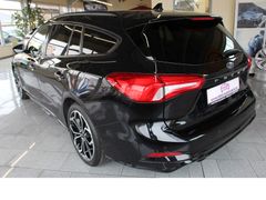 Fahrzeugabbildung Ford Focus ST-Line,Top-Ausstattung,Top-Zustand