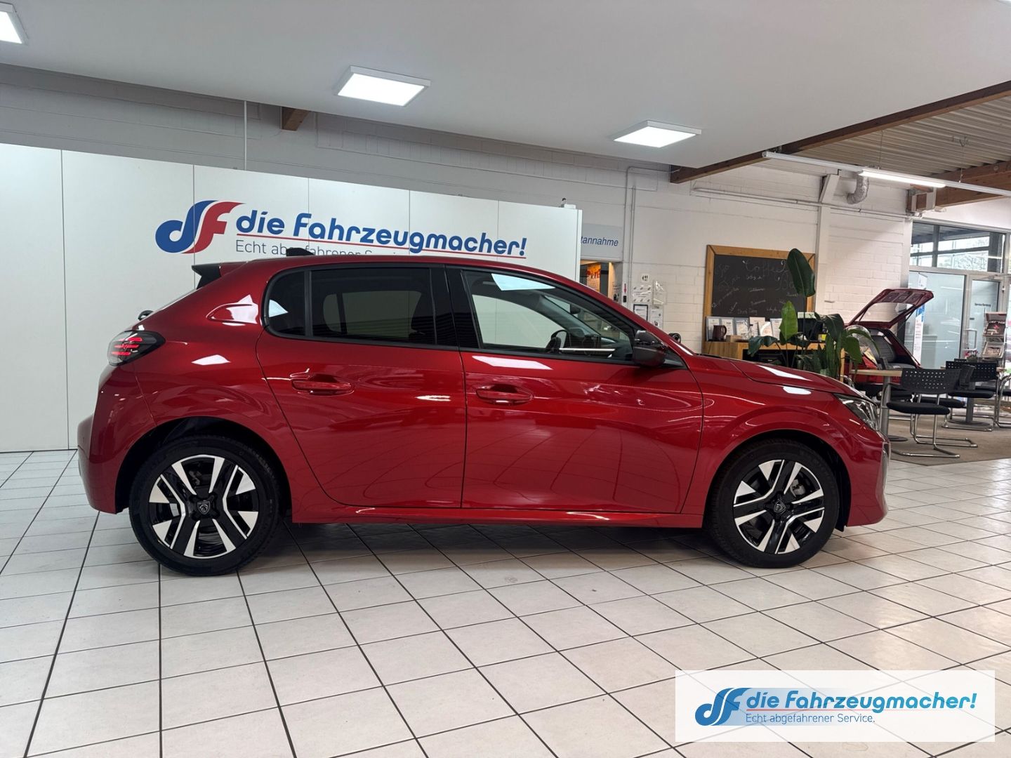 Fahrzeugabbildung Peugeot 208 Allure Digitales Cockpit LED Apple CarPlay A