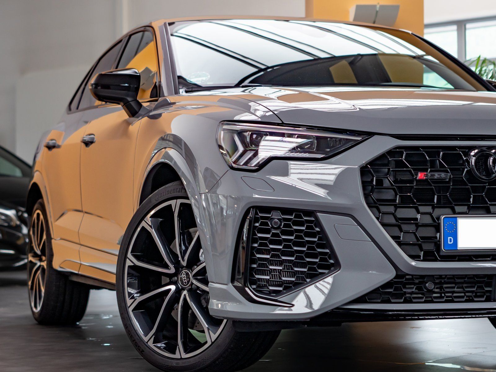 Fahrzeugabbildung Audi RS Q3 SB Essential Garantie`28 im Kundenauftrag