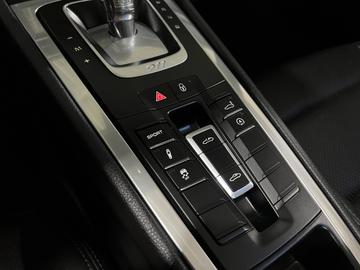 صورة مصغرة 22 لـ 2017 Porsche 911 URMODELL